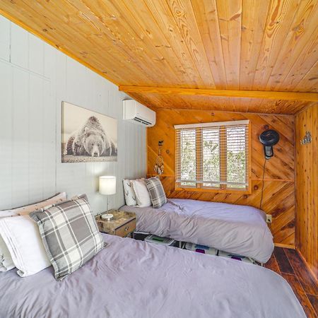 Rustic Newland Cabin With Deck By Lake And Trails! Екстер'єр фото